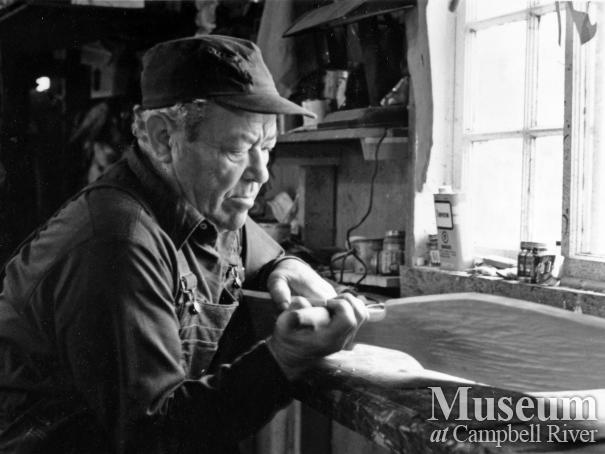 Sam Henderson carving