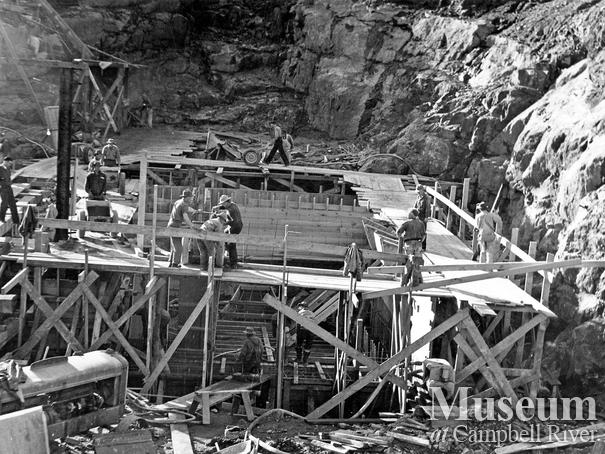 Construction of the John Hart Generating Station