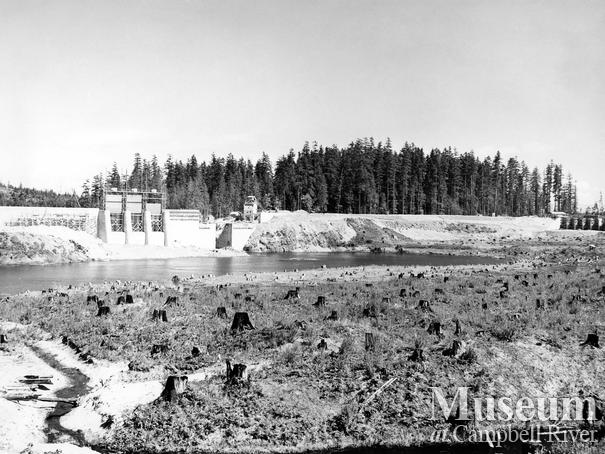 Construction of the John Hart Dam